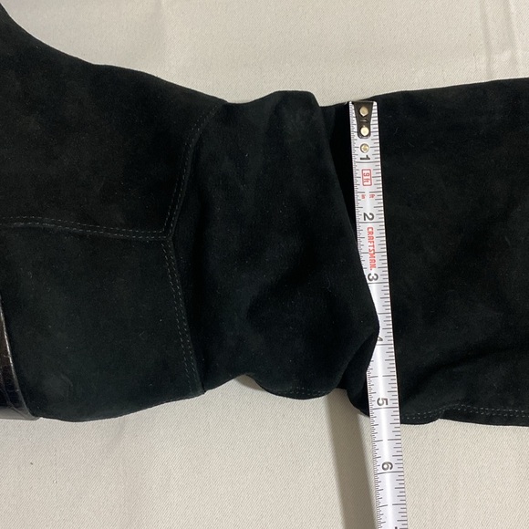 NWOB DONALD PLINER Women's Black Suede Pull-on Boots Size 6 - Picture 10 of 10